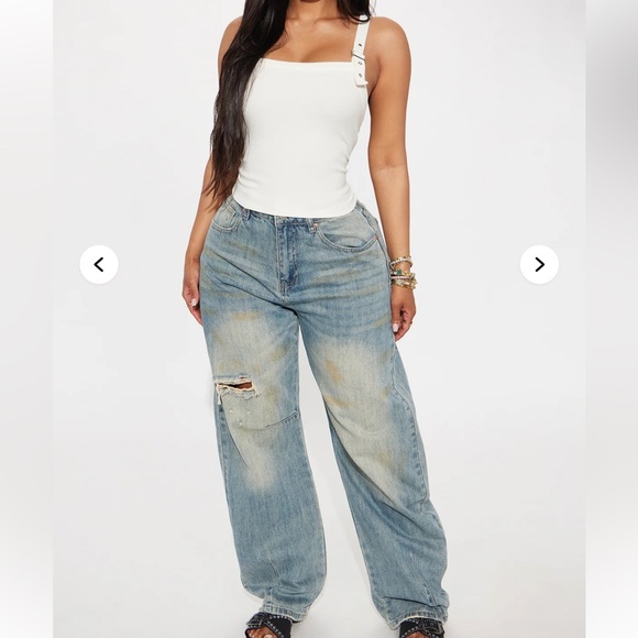 Buckled Ribbed Tank Top - Picture 2 of 5